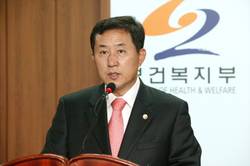 “국민연금법·의료법 개정 힘쓰겠다”