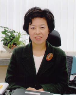 32대 신임회장 신경림씨