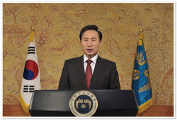 "의료서비스 전략산업으로 키우겠다"