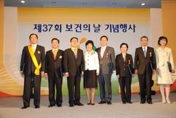 김정수·김철수·손인자씨 국민훈장