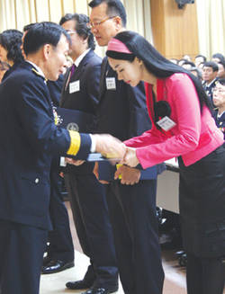 부평지회 전선희 수지침사 인천삼산경찰서장상 수상