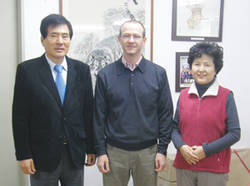 獨 안드레스 박사 고려수지침 효력에 빠지다