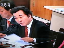 [국감현장]"등산화신고 근무, 진흥원 직원"