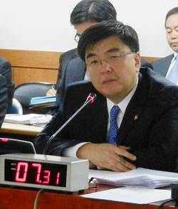 [복지부국감]"임 장관, 약가인하 추진 불가피"