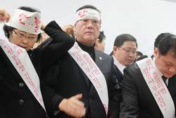 "약사법개악 투쟁-전국 35개 약대생 국회 결집"