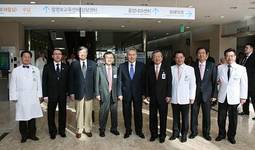 카자흐스탄 대통령, 서울대학교병원 방문