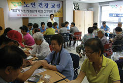 새마음봉사회, 건강강좌, 봉사활동 전개