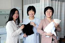 “출산하시느라 힘드셨죠? 가디건 입고 따뜻하게 지내세요”