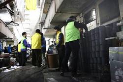 연말 독거노인에 '사랑의 연탄 배달'