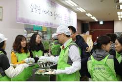 심사평가원 새내기, 사랑의 효 실천 나서