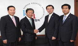 박상근-추무진 "의료제도 개선 위해 함께 노력"