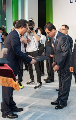 동서식품 산업포장 수상 영예