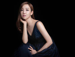 유니베라 전속모델 이유리 1년 더 연장