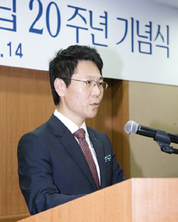 유학수 사장은 '월드 베스트 뷰티 서비스 그룹'의 비전을 선포.