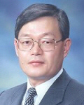 이병국 서울청장은 양보와 배려심 많기로 정평이 나 있다. 그는 2만여 국세청 공무원 중 일반승진 출신을 대표하는 고위공무원의 선두주자다.