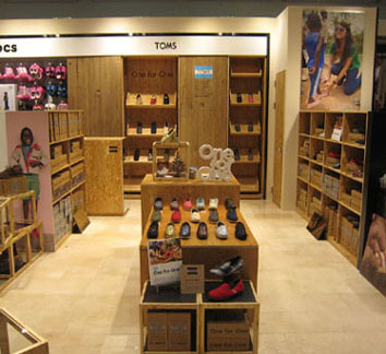 탐스(TOMS) 인천국제공항 내 매장 오픈.