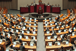 19대 국회 18개 상임위에 대한 위원장과 위원 인선이 끝났다. 지난 9일 상임위원 확정에서 오제세 보건복지위원장이 278표로 최다득표를 하는 이변이 일어났다. 이는 올 연말 대선에 복지정책이 최고의 관심사로 떠올랐기 때문으로 풀이된다.
