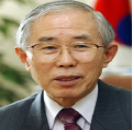 손봉호 서울대 명예교수(나눔국민운동본부 대표)는 경실련 공동대표를 맡아 한국 시민운동 초창기의 중심에 섰던 인물로 나눔의 사회적 저명인사로 유명하다.