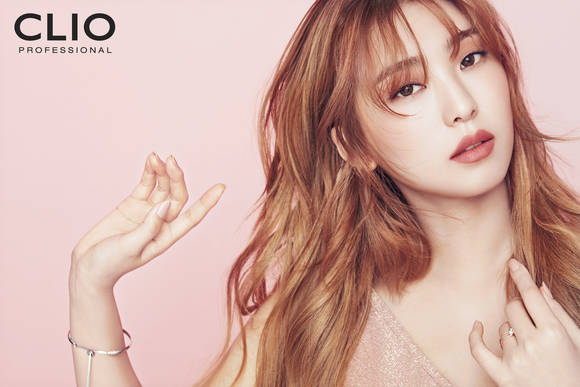 보라