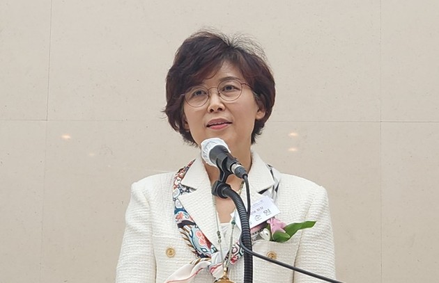 한국여자의사회, 제32대 홍순원 회장 취임… "의료계 혼란에 기여"