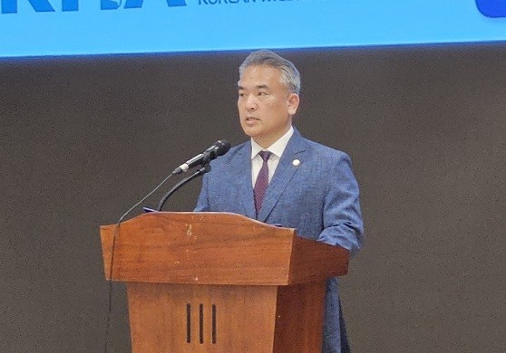 "의대생 교육 정상화, 정부 결단에 달렸다"