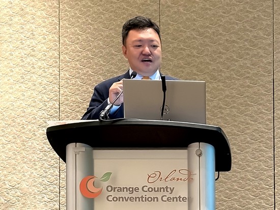 비앤빛안과 류익희 대표원장, 미국안과학회 초청 강연 - 뉴스 썸네일 이미지