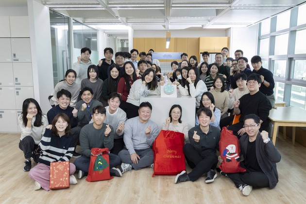 한국오노약품공업, 소아암 환아 위해 크리스마스 선물 및 기부금 전달