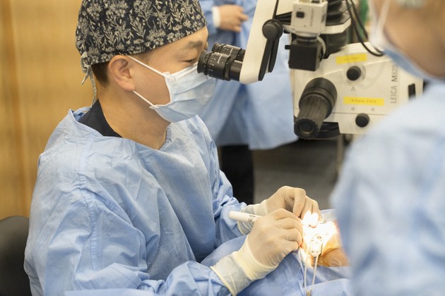 강남스마일안과, 차세대 인공수정체 '팬옵틱스 프로' 국내 첫 수술