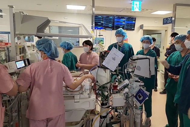 선천성 폐기형으로 폐 2배 부푼 신생아, 에크모 달고 수술 성공
