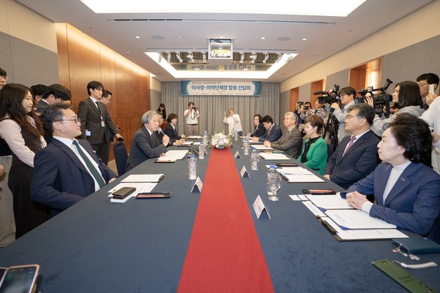 2027년 수가협상 개시, 건보재정 위기론 vs 현장 한계론 '험란 예고'