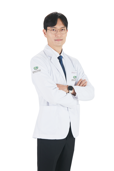 짜릿한 서핑•수상스키 즐기다 삐끗?…여름철 수상레포츠 후 '어깨 통증' 주의보
