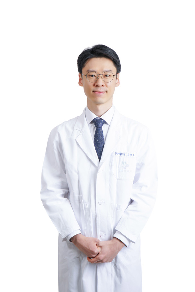 경희대한방병원 김형석 교수, '척추 교정법·가동법 매뉴얼' 번역서 출간
