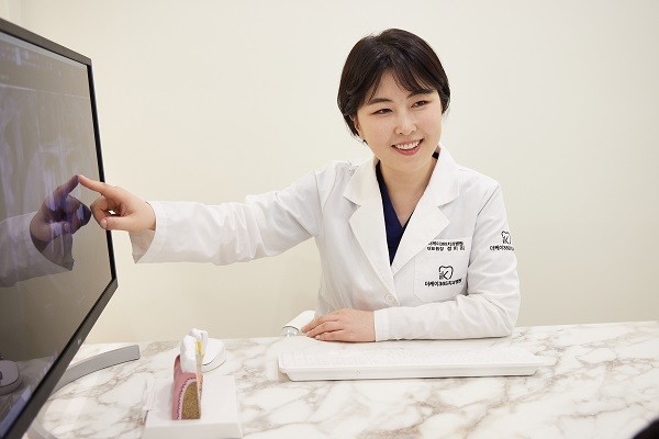 우리 아이 치아교정도 '티 안 나게' 시작할 수 있을까?