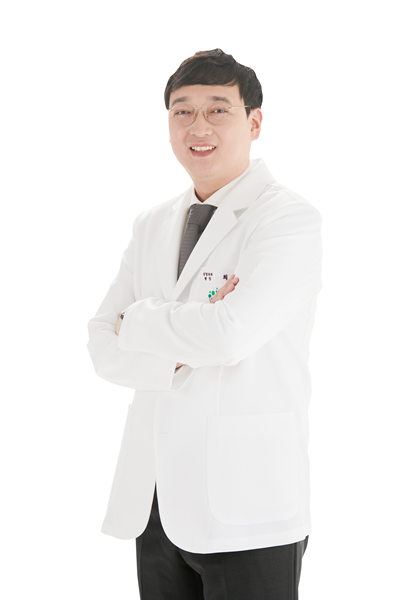 허리디스크, 비수술 치료로 호전 없다면 척추내시경 고려